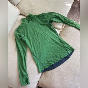 Green Long Sleeve Athletic Top